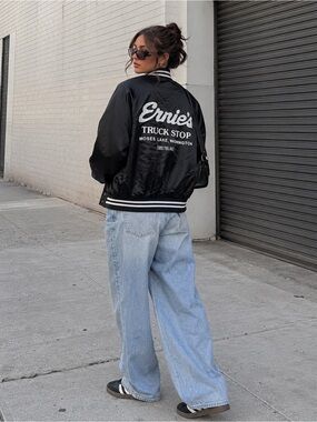 Vintage Ernie’s Truck Stop Satin Bomber Jacket Black Retro Varsity Style S